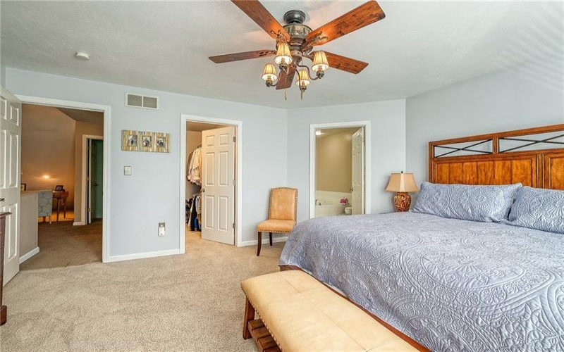 127 Fairway Landings Dr, Canonsburg, 15317, 2 Bedrooms Bedrooms, 8 Rooms Rooms,2.2 BathroomsBathrooms,Residential,For Sale,Fairway Landings Dr,1690495