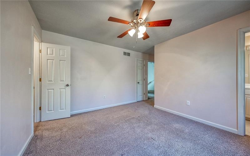 127 Fairway Landings Dr, Canonsburg, 15317, 2 Bedrooms Bedrooms, 8 Rooms Rooms,2.2 BathroomsBathrooms,Residential,For Sale,Fairway Landings Dr,1690495