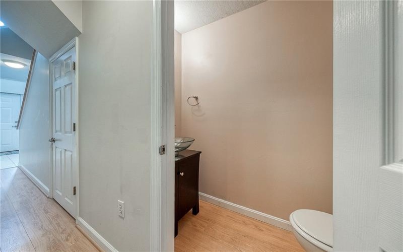 127 Fairway Landings Dr, Canonsburg, 15317, 2 Bedrooms Bedrooms, 8 Rooms Rooms,2.2 BathroomsBathrooms,Residential,For Sale,Fairway Landings Dr,1690495