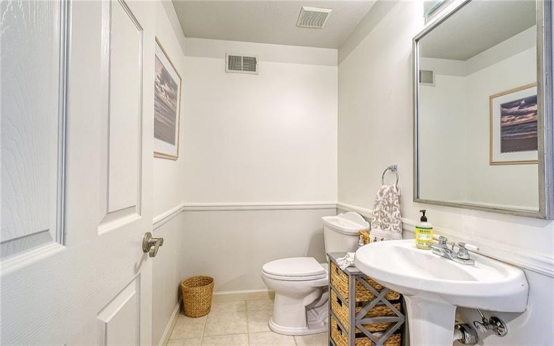 127 Fairway Landings Dr, Canonsburg, 15317, 2 Bedrooms Bedrooms, 8 Rooms Rooms,2.2 BathroomsBathrooms,Residential,For Sale,Fairway Landings Dr,1690495