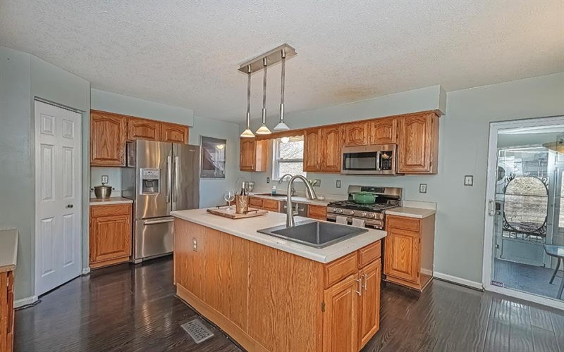 528 Potomac Dr, Washington, 15301, 4 Bedrooms Bedrooms, 10 Rooms Rooms,3.1 BathroomsBathrooms,Residential,For Sale,Potomac Dr,1690505