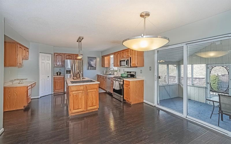 528 Potomac Dr, Washington, 15301, 4 Bedrooms Bedrooms, 10 Rooms Rooms,3.1 BathroomsBathrooms,Residential,For Sale,Potomac Dr,1690505
