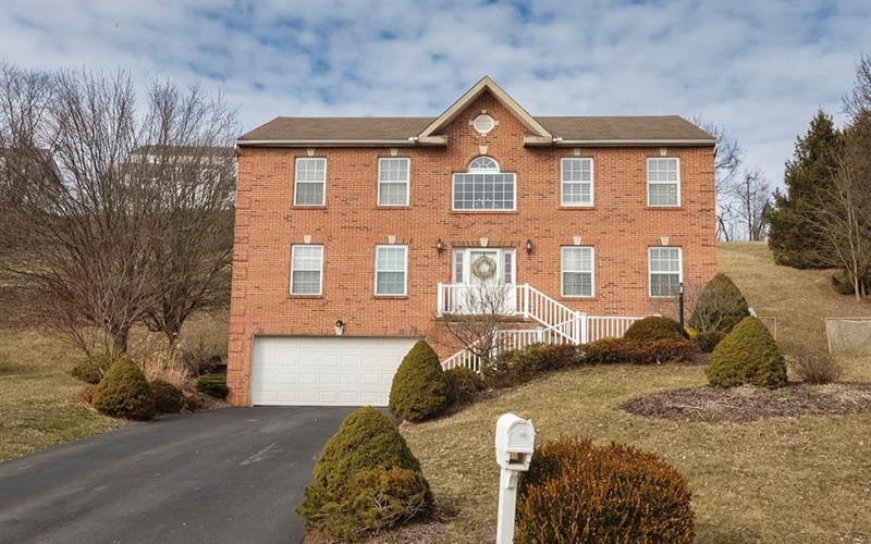 528 Potomac Dr, Washington, 15301, 4 Bedrooms Bedrooms, 10 Rooms Rooms,3.1 BathroomsBathrooms,Residential,For Sale,Potomac Dr,1690505