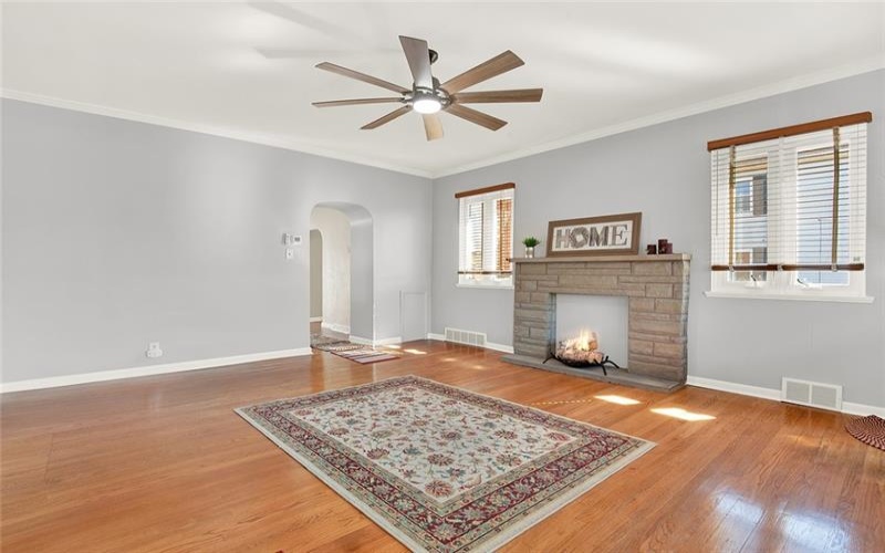 212 Oakland Ave, Charleroi, 15022, 2 Bedrooms Bedrooms, ,2 BathroomsBathrooms,Residential,For Sale,Oakland Ave,1690507