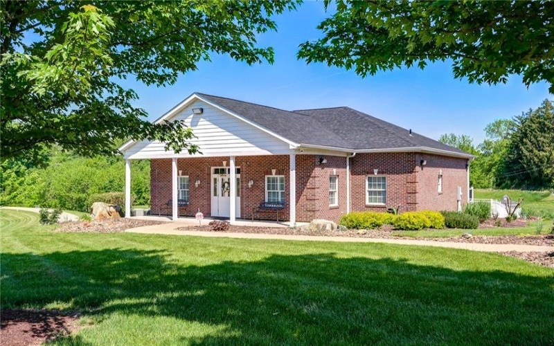 1054 Lakeside Dr., McDonald, 15057, 3 Bedrooms Bedrooms, 9 Rooms Rooms,2 BathroomsBathrooms,Residential,For Sale,Lakeside Dr.,1690656