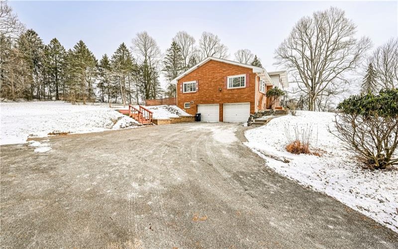 4092 STATE ROUTE 130, Irwin, 15642, 4 Bedrooms Bedrooms, 11 Rooms Rooms,3 BathroomsBathrooms,Residential,For Sale,STATE ROUTE 130,1690229