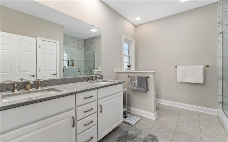 232 Liberty Blvd, Canonsburg, 15317, 2 Bedrooms Bedrooms, 5 Rooms Rooms,2 BathroomsBathrooms,Residential,For Sale,Liberty Blvd,1690537