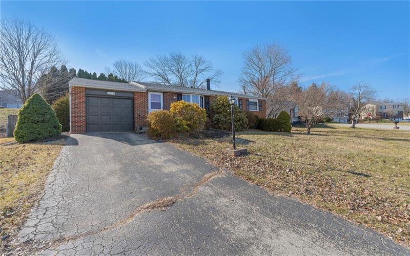 204 Quail Dr, Greensburg, 15601, 2 Bedrooms Bedrooms, ,1 BathroomBathrooms,Residential,For Sale,Quail Dr,1690604