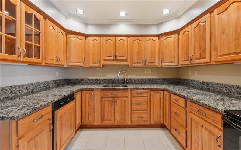 128 Roscommon PLace, Canonsburg, 15317, 3 Bedrooms Bedrooms, 9 Rooms Rooms,2 BathroomsBathrooms,Residential,For Sale,Roscommon PLace,1690682