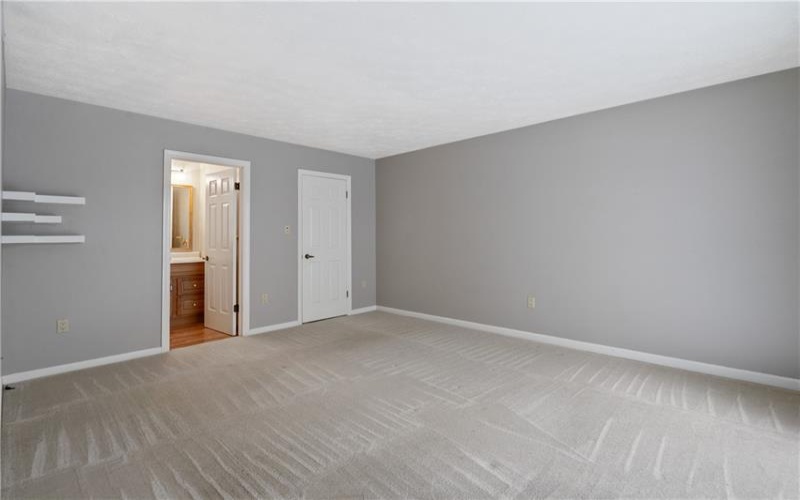 128 Roscommon PLace, Canonsburg, 15317, 3 Bedrooms Bedrooms, 9 Rooms Rooms,2 BathroomsBathrooms,Residential,For Sale,Roscommon PLace,1690682