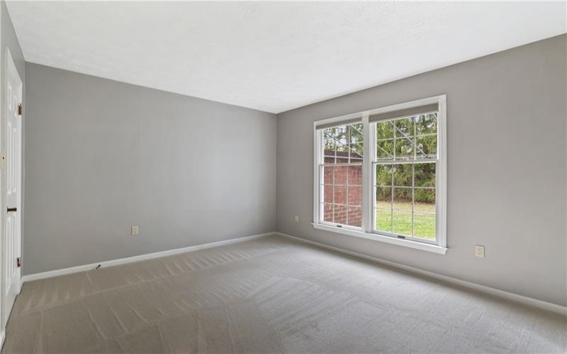 128 Roscommon PLace, Canonsburg, 15317, 3 Bedrooms Bedrooms, 9 Rooms Rooms,2 BathroomsBathrooms,Residential,For Sale,Roscommon PLace,1690682