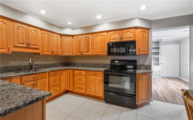 128 Roscommon PLace, Canonsburg, 15317, 3 Bedrooms Bedrooms, 9 Rooms Rooms,2 BathroomsBathrooms,Residential,For Sale,Roscommon PLace,1690682