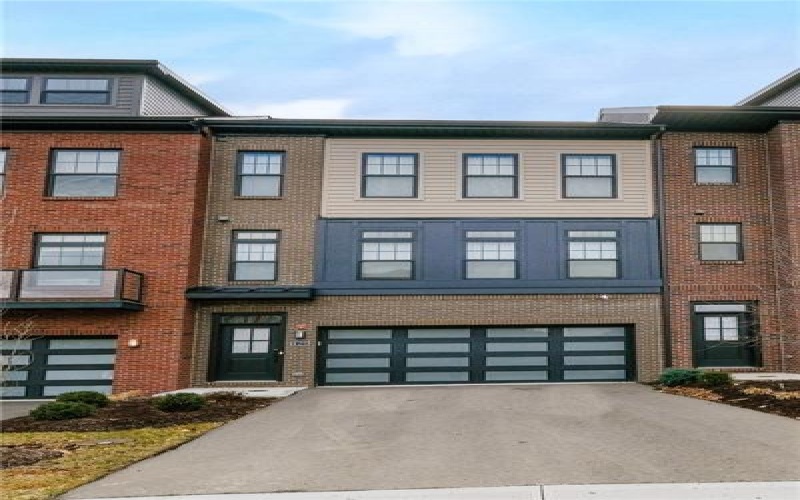 425 Magnolia Dr, Venetia, 15367, 3 Bedrooms Bedrooms, 7 Rooms Rooms,2.1 BathroomsBathrooms,Residential,For Sale,Magnolia Dr,1690546