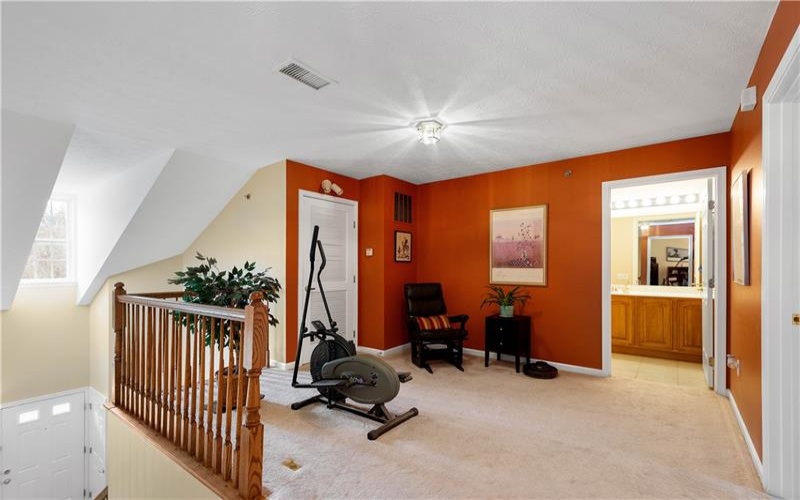1045 Surrey Woods Dr, Canonsburg, 15317, 3 Bedrooms Bedrooms, 10 Rooms Rooms,2.1 BathroomsBathrooms,Residential,For Sale,Surrey Woods Dr,1690582