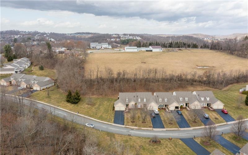 1045 Surrey Woods Dr, Canonsburg, 15317, 3 Bedrooms Bedrooms, 10 Rooms Rooms,2.1 BathroomsBathrooms,Residential,For Sale,Surrey Woods Dr,1690582