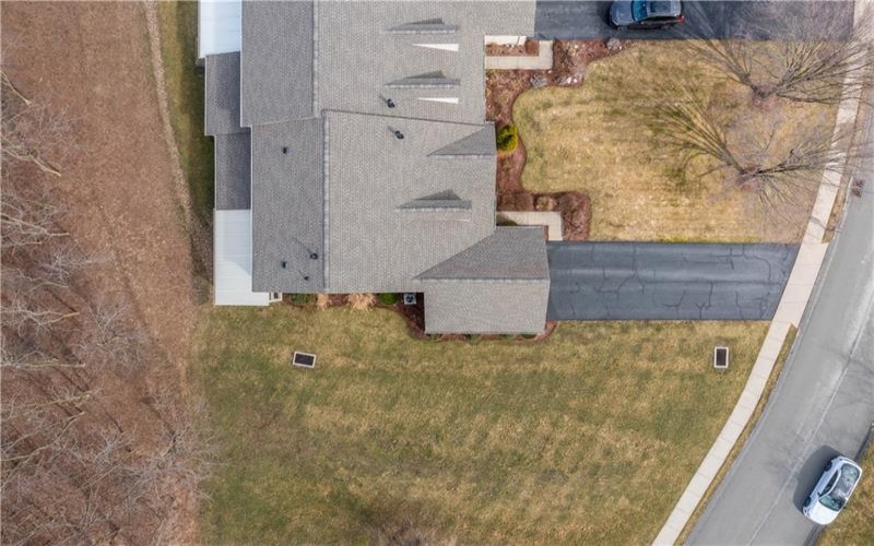 1045 Surrey Woods Dr, Canonsburg, 15317, 3 Bedrooms Bedrooms, 10 Rooms Rooms,2.1 BathroomsBathrooms,Residential,For Sale,Surrey Woods Dr,1690582