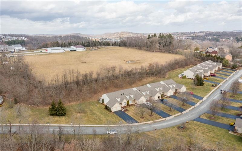 1045 Surrey Woods Dr, Canonsburg, 15317, 3 Bedrooms Bedrooms, 10 Rooms Rooms,2.1 BathroomsBathrooms,Residential,For Sale,Surrey Woods Dr,1690582