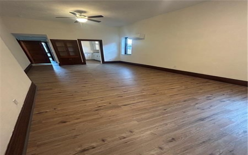 1 Pike St, Canonsburg, 15317, 1 Bedroom Bedrooms, ,1 BathroomBathrooms,Lease,For Sale,Pike St,1690922