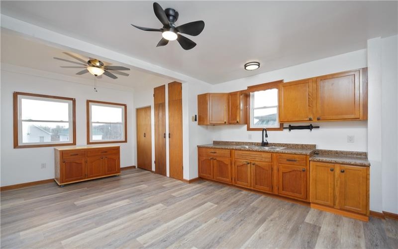 216 4th St, Youngwood, 15697, 4 Bedrooms Bedrooms, 11 Rooms Rooms,2.1 BathroomsBathrooms,Residential,For Sale,4th St,1690992