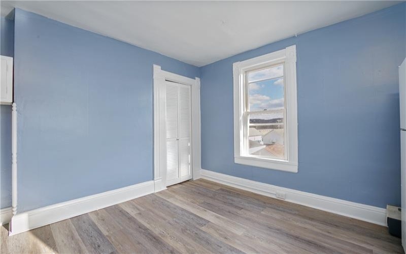 216 4th St, Youngwood, 15697, 4 Bedrooms Bedrooms, 11 Rooms Rooms,2.1 BathroomsBathrooms,Residential,For Sale,4th St,1690992