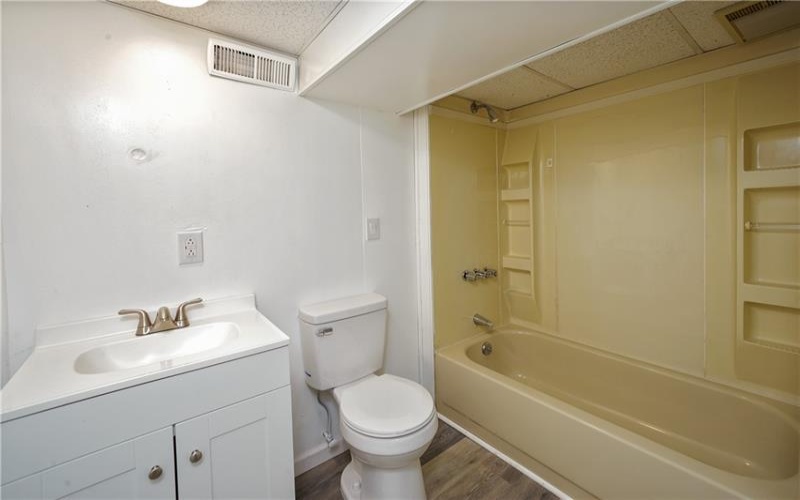 216 4th St, Youngwood, 15697, 4 Bedrooms Bedrooms, 11 Rooms Rooms,2.1 BathroomsBathrooms,Residential,For Sale,4th St,1690992