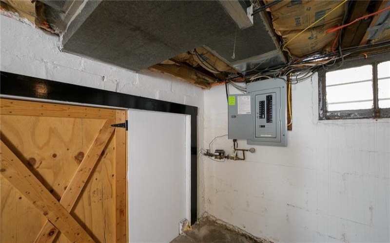 216 4th St, Youngwood, 15697, 4 Bedrooms Bedrooms, 11 Rooms Rooms,2.1 BathroomsBathrooms,Residential,For Sale,4th St,1690992