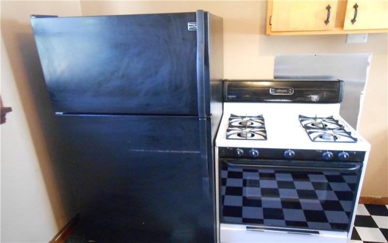 516 Oneida St, Monessen, 15062, 2 Bedrooms Bedrooms, ,1 BathroomBathrooms,Lease,For Sale,Oneida St,1691026
