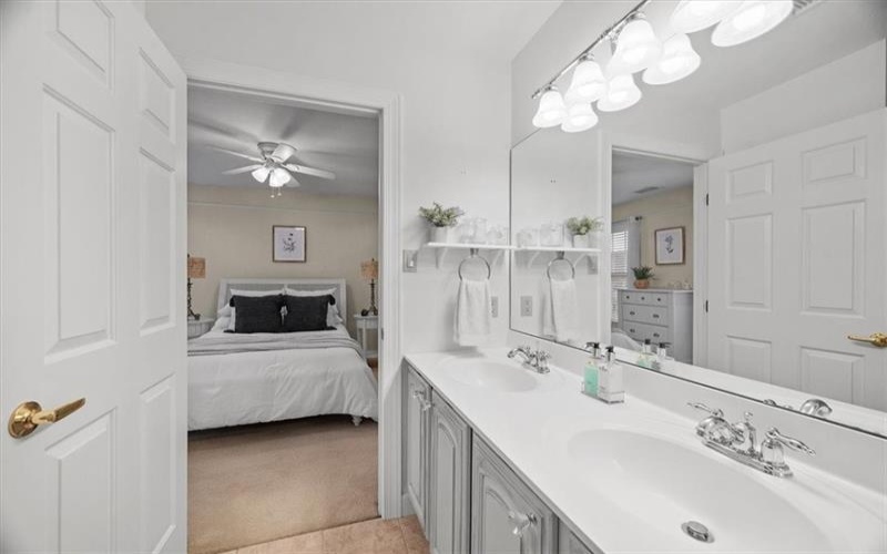 1011 Lakeside Drive, Mc Donald, 15057, 5 Bedrooms Bedrooms, 14 Rooms Rooms,4.1 BathroomsBathrooms,Residential,For Sale,Lakeside Drive,1691203