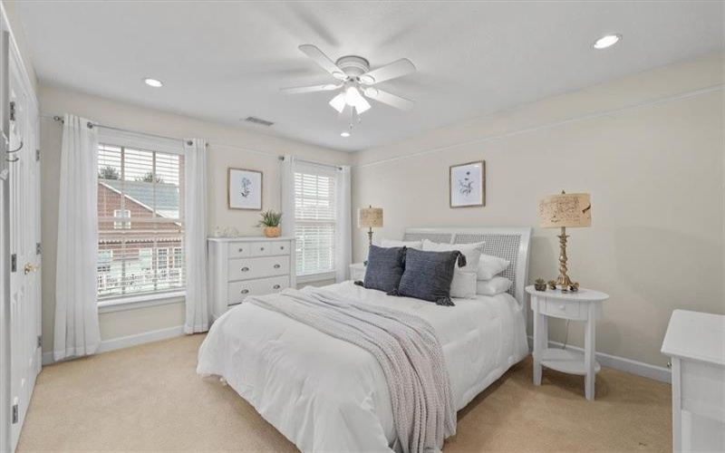 1011 Lakeside Drive, Mc Donald, 15057, 5 Bedrooms Bedrooms, 14 Rooms Rooms,4.1 BathroomsBathrooms,Residential,For Sale,Lakeside Drive,1691203