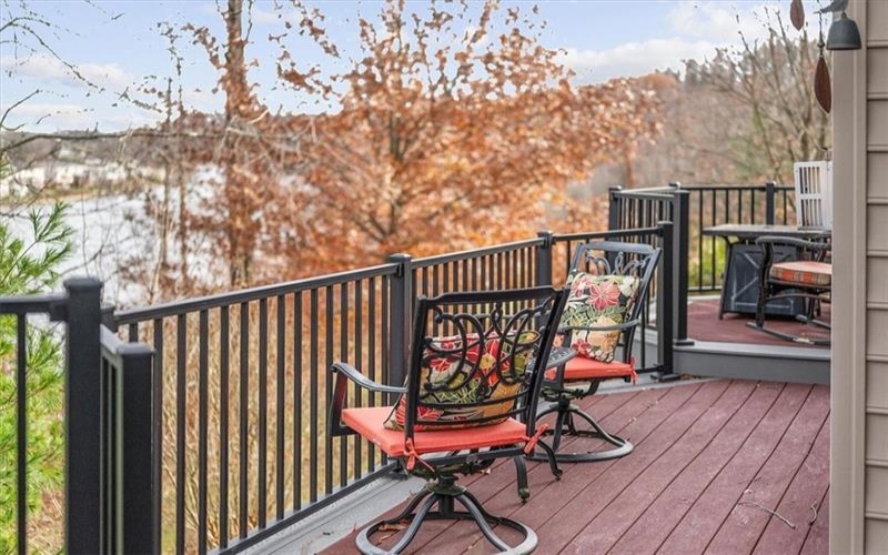 1011 Lakeside Drive, Mc Donald, 15057, 5 Bedrooms Bedrooms, 14 Rooms Rooms,4.1 BathroomsBathrooms,Residential,For Sale,Lakeside Drive,1691203