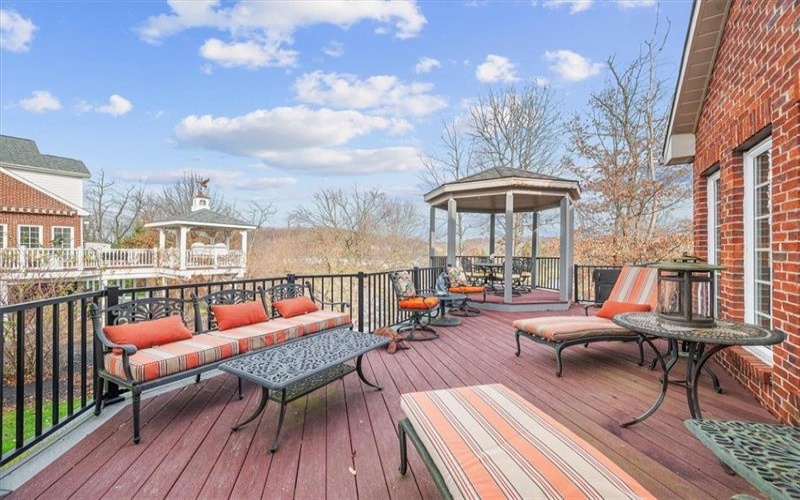 1011 Lakeside Drive, Mc Donald, 15057, 5 Bedrooms Bedrooms, 14 Rooms Rooms,4.1 BathroomsBathrooms,Residential,For Sale,Lakeside Drive,1691203
