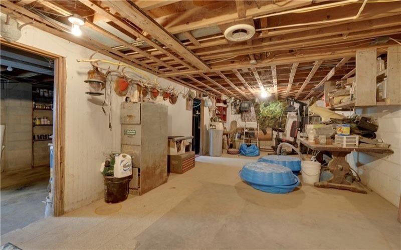 557 Toms Run, New Freeport, 15352, ,Multi-unit,For Sale,Toms Run,1691227