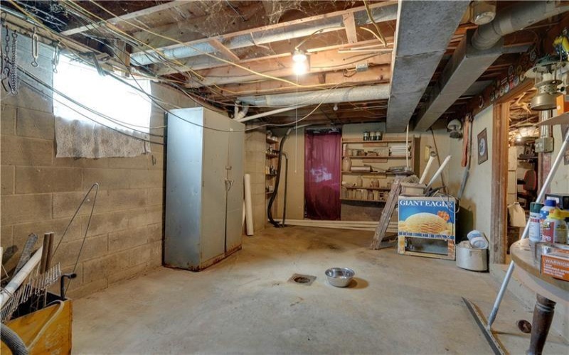 557 Toms Run, New Freeport, 15352, ,Multi-unit,For Sale,Toms Run,1691227