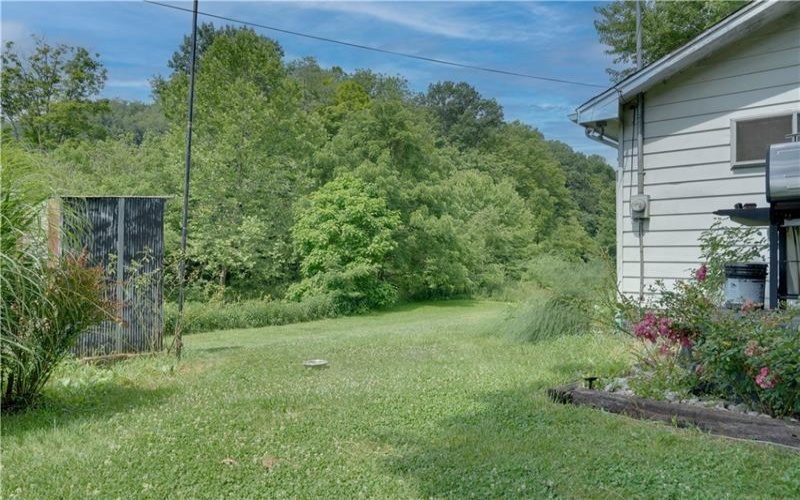 557 Toms Run, New Freeport, 15352, ,Multi-unit,For Sale,Toms Run,1691227