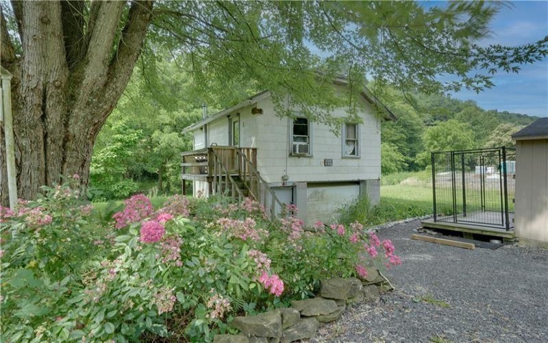 557 Toms Run, New Freeport, 15352, ,Multi-unit,For Sale,Toms Run,1691227