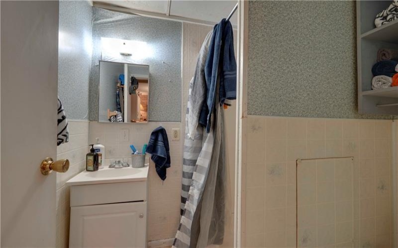 557 Toms Run, New Freeport, 15352, ,Multi-unit,For Sale,Toms Run,1691227