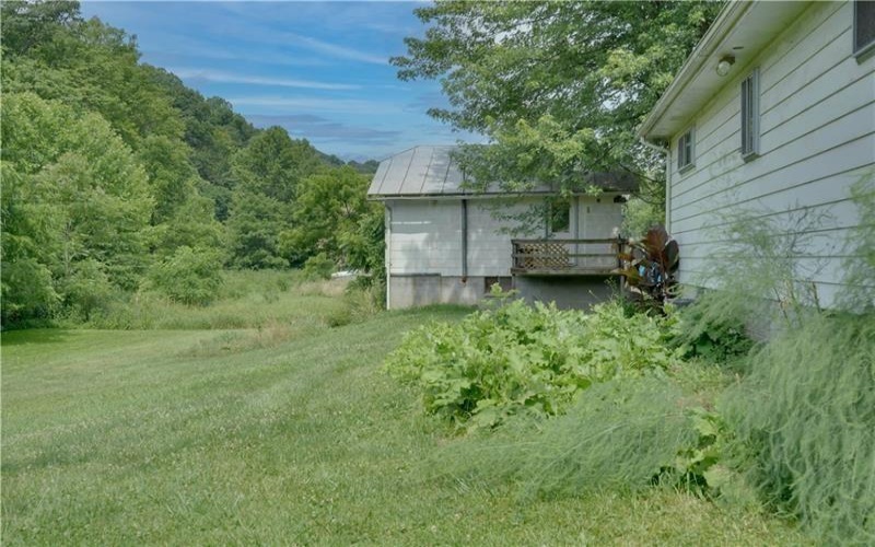 557 Toms Run, New Freeport, 15352, ,Multi-unit,For Sale,Toms Run,1691227