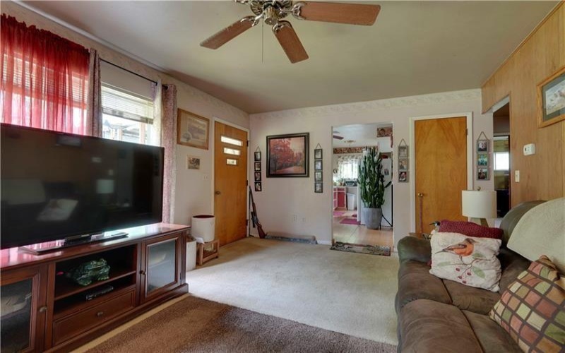 557 Toms Run, New Freeport, 15352, ,Multi-unit,For Sale,Toms Run,1691227