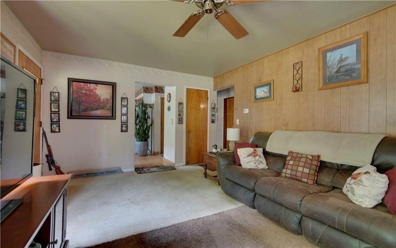 557 Toms Run, New Freeport, 15352, ,Multi-unit,For Sale,Toms Run,1691227