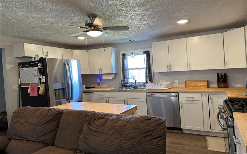 15 Indiana Avenue, Avonmore, 15618, 2 Bedrooms Bedrooms, 6 Rooms Rooms,1 BathroomBathrooms,Residential,For Sale,Indiana Avenue,1691261