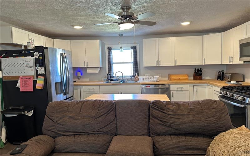 15 Indiana Avenue, Avonmore, 15618, 2 Bedrooms Bedrooms, 6 Rooms Rooms,1 BathroomBathrooms,Residential,For Sale,Indiana Avenue,1691261
