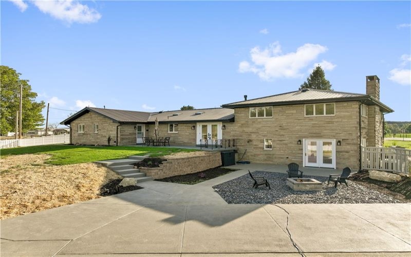 1205 CURRY ROAD, SUTERSVILLE, 15083, 6 Bedrooms Bedrooms, 11 Rooms Rooms,4 BathroomsBathrooms,Residential,For Sale,CURRY ROAD,1675522