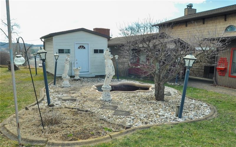 440 Center Ave., New Stanton, 15672, 3 Bedrooms Bedrooms, 10 Rooms Rooms,3 BathroomsBathrooms,Residential,For Sale,Center Ave.,1691082