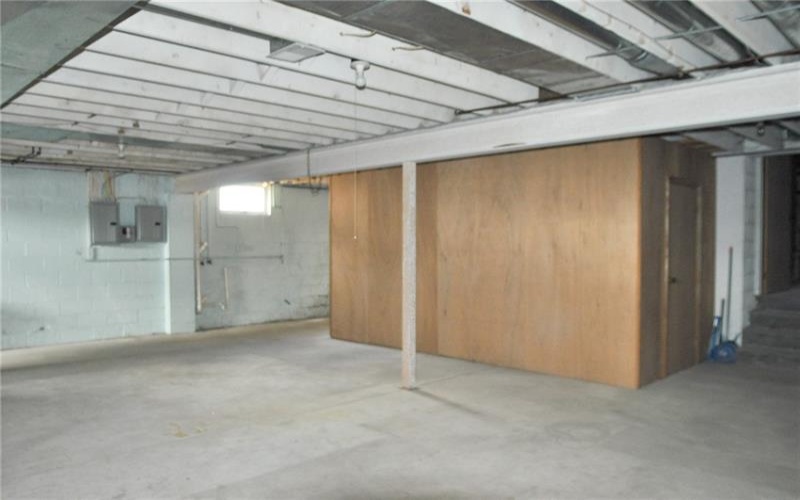 440 Center Ave., New Stanton, 15672, 3 Bedrooms Bedrooms, 10 Rooms Rooms,3 BathroomsBathrooms,Residential,For Sale,Center Ave.,1691082