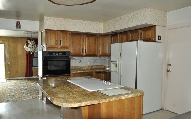 440 Center Ave., New Stanton, 15672, 3 Bedrooms Bedrooms, 10 Rooms Rooms,3 BathroomsBathrooms,Residential,For Sale,Center Ave.,1691082