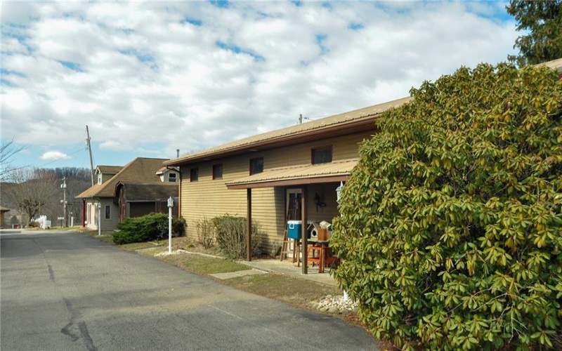 440 Center Ave., New Stanton, 15672, 3 Bedrooms Bedrooms, 10 Rooms Rooms,3 BathroomsBathrooms,Residential,For Sale,Center Ave.,1691082