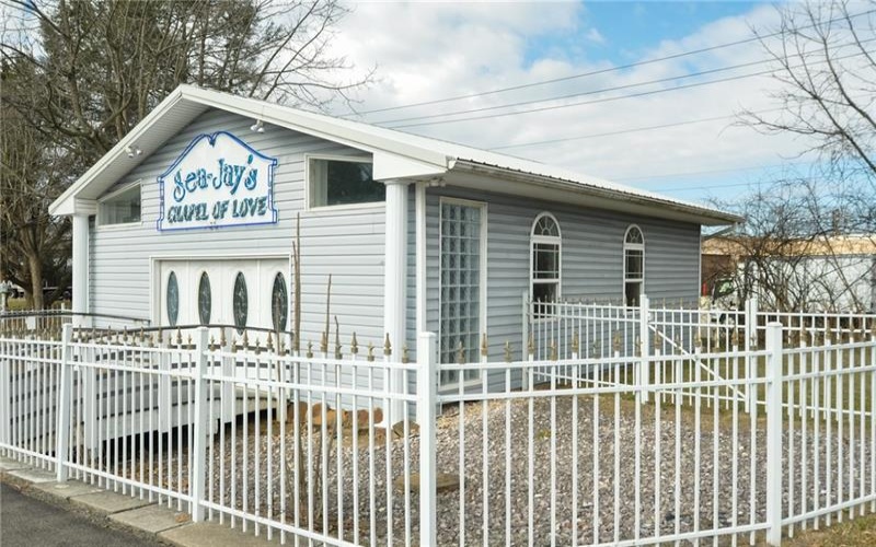 440 Center Ave., New Stanton, 15672, 3 Bedrooms Bedrooms, 10 Rooms Rooms,3 BathroomsBathrooms,Residential,For Sale,Center Ave.,1691082