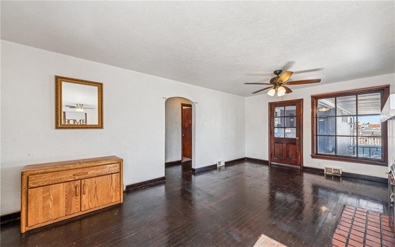 9 Frick Ave, Mount Pleasant, 15666, 3 Bedrooms Bedrooms, 6 Rooms Rooms,2.1 BathroomsBathrooms,Residential,For Sale,Frick Ave,1691319