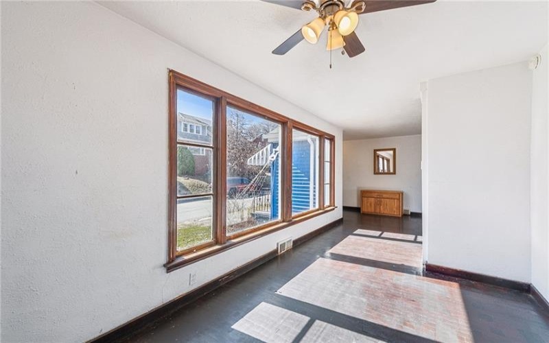 9 Frick Ave, Mount Pleasant, 15666, 3 Bedrooms Bedrooms, 6 Rooms Rooms,2.1 BathroomsBathrooms,Residential,For Sale,Frick Ave,1691319