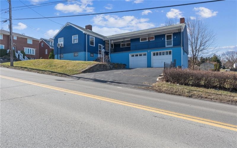 9 Frick Ave, Mount Pleasant, 15666, 3 Bedrooms Bedrooms, 6 Rooms Rooms,2.1 BathroomsBathrooms,Residential,For Sale,Frick Ave,1691319